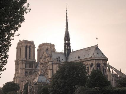 Notre-Dame de Paris, monument le plus visité de France, appelle aux dons