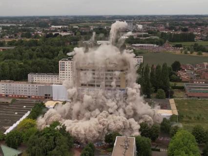 Dans les coulisses de la destruction de la plus haute tour jamais réalisée en France
