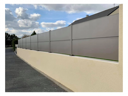 Clôture alu, bois ou PVC : quel matériau choisir pour son extérieur ?