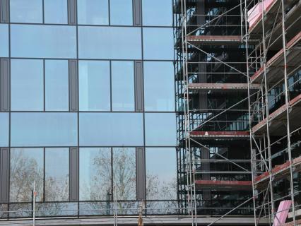 Ravalement de façades sur un bâtiment ancien : pourquoi est-ce indispensable à Paris ?