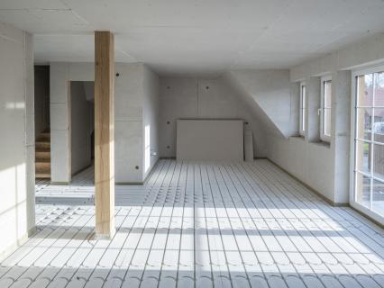 Plancher chauffant intégré dans une chape sèche : la solution 2 en 1 signée Fermacell