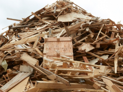 La France croule sous les déchets bois et exporte massivement