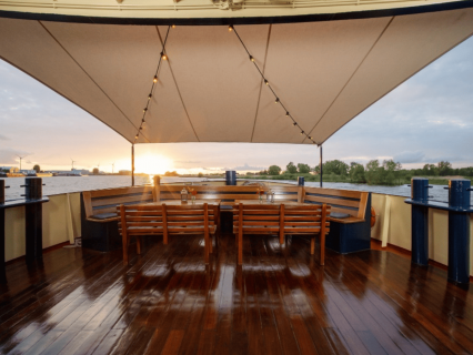 Achat de stores bannes en ligne : pourquoi est-ce vraiment une bonne idée ?