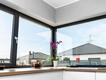 Châssis extérieurs : comment choisir entre PVC, aluminium et bois pour votre rénovation ?