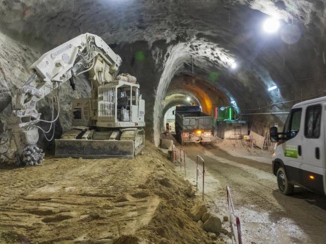 Engins de chantier : des travaux XXL - DIRECT AUTO 