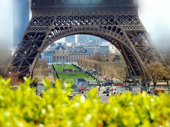 Un compromis pour le réaménagement du site de la Tour Eiffel Etat