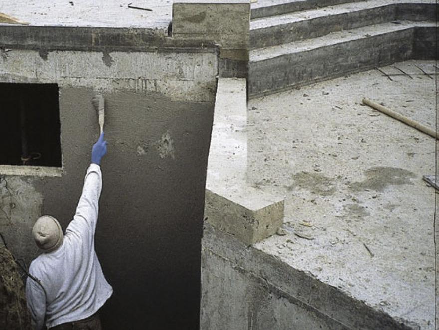 Soubassement : Faut-il étancher ou imperméabiliser ?