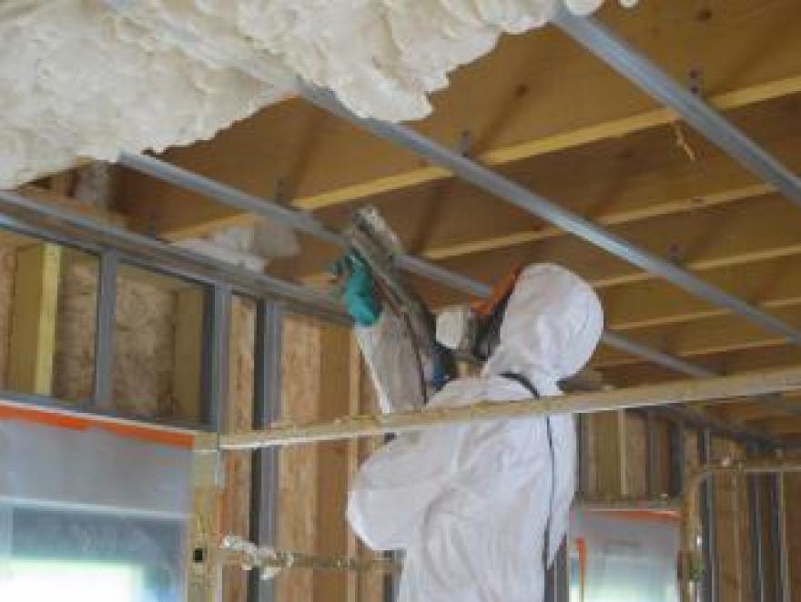 Rénovation: 2 jours pour isoler 310m2 de murs et plafonds