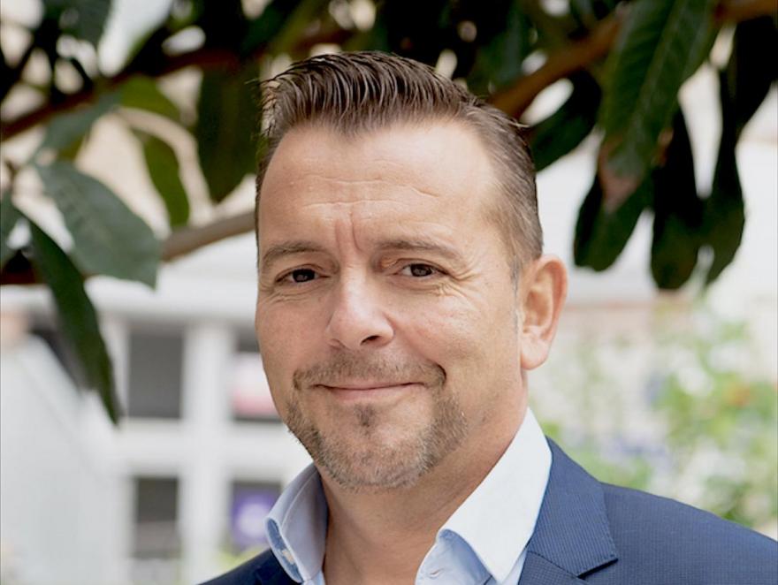 Recrutement : les paradoxes du métier de carreleur, vus par Denis Estève