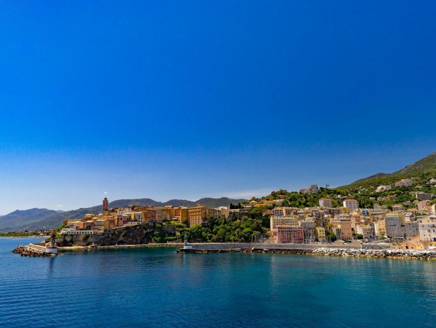 Un texte contre la spéculation foncière en Corse