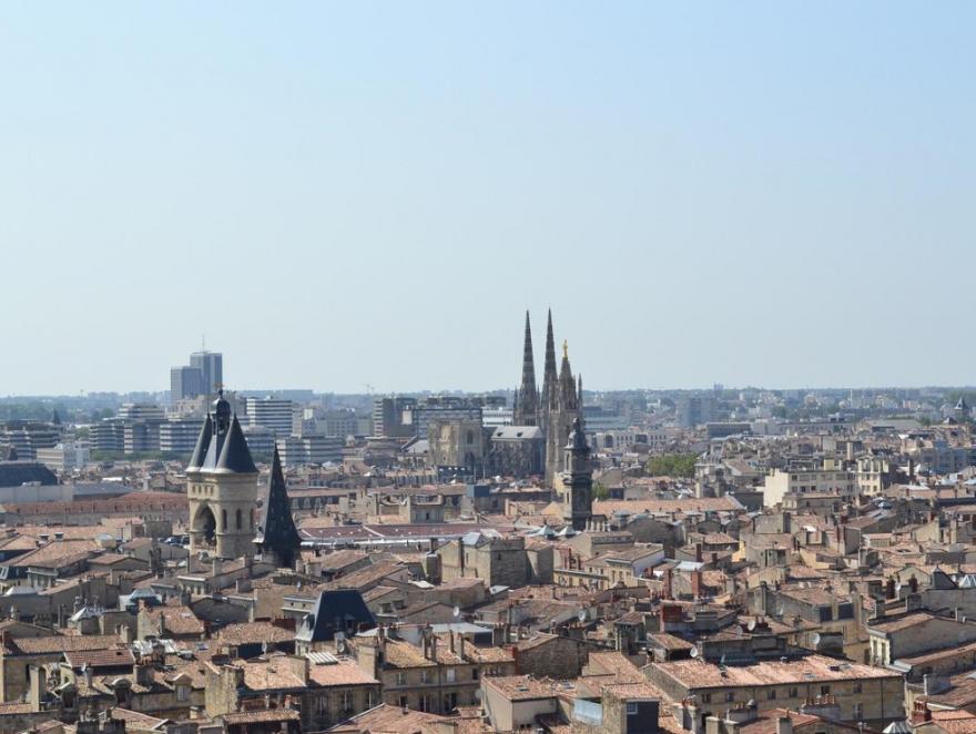 A Bordeaux, plusieurs immeubles menaçant de s'effondrer sont évacués en urgence