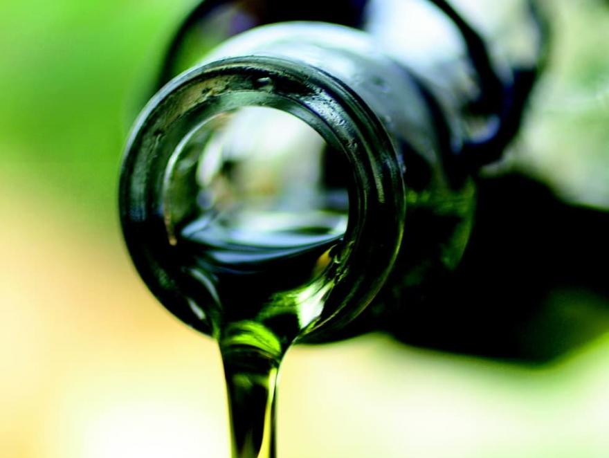 Les députés autorisent l'utilisation des huiles usagées comme carburant