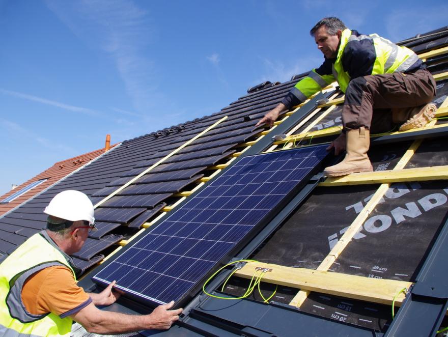 Les solutions photovoltaïques disponibles pour une pose en toiture