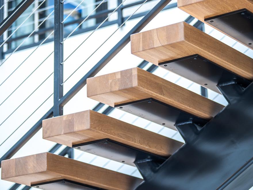 4 raisons pour lesquelles vous devez opter pour un escalier sur mesure