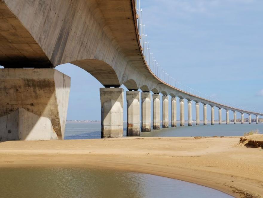 Corrosion par le sel : le pont de l'île de Ré devra bientôt se refaire une beauté