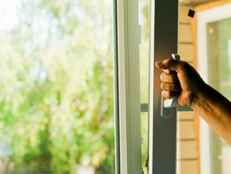 Habitat sain : comment optimiser l’aération sans faire entrer les nuisibles ?