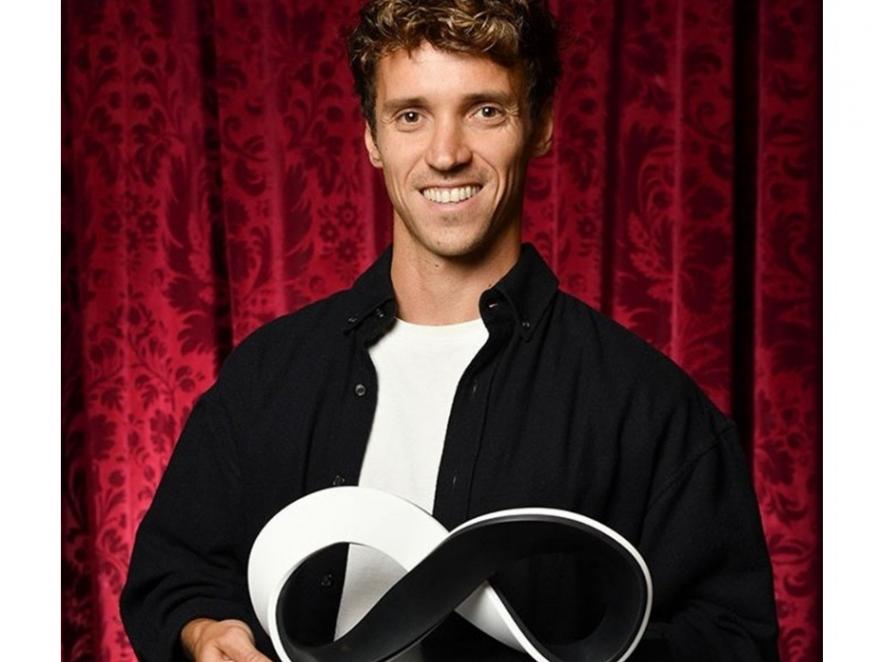 Hugo Volpei, l'audacieux et visionnaire fondateur de Trone, reçoit le prix de l’Audace