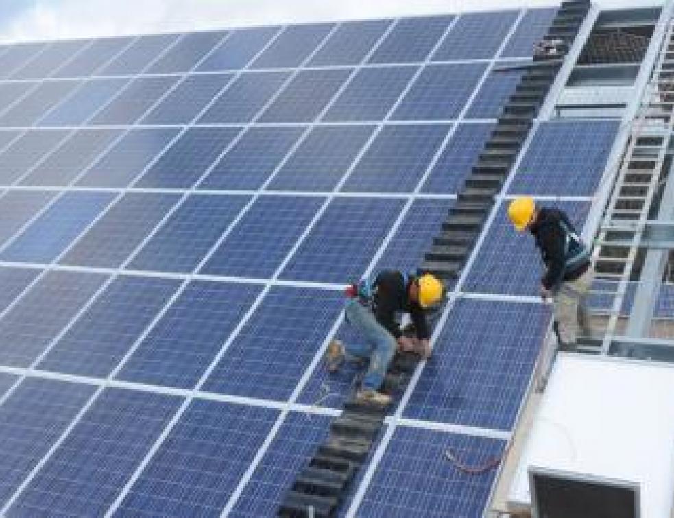 Photovoltaïque: Saint-Gobain dément un éventuel retrait