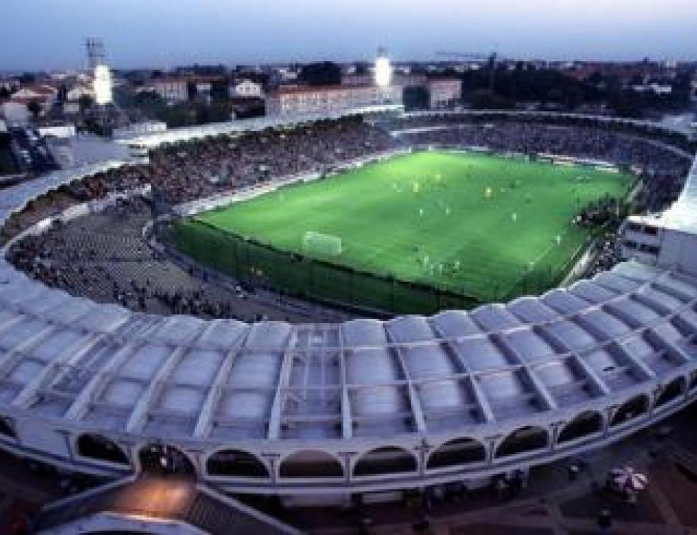 Pose de la première pierre du stade de Bordeaux