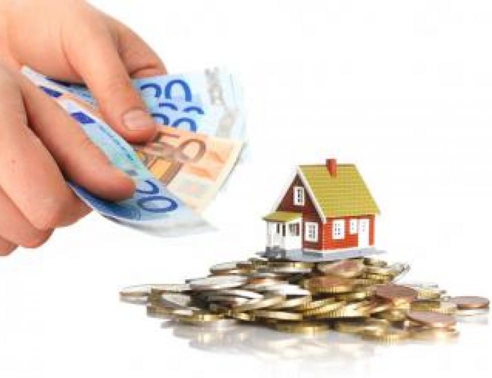 Prêts immobiliers: forte baisse prévue en 2012