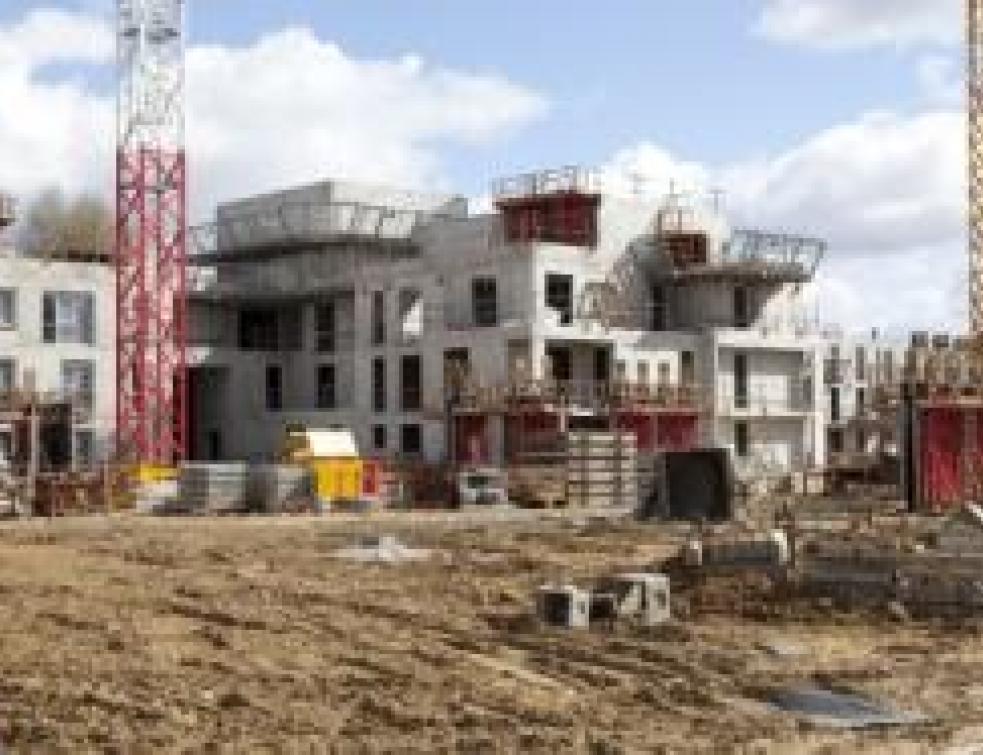 Les mises en chantier de logements neufs continuent à régresser