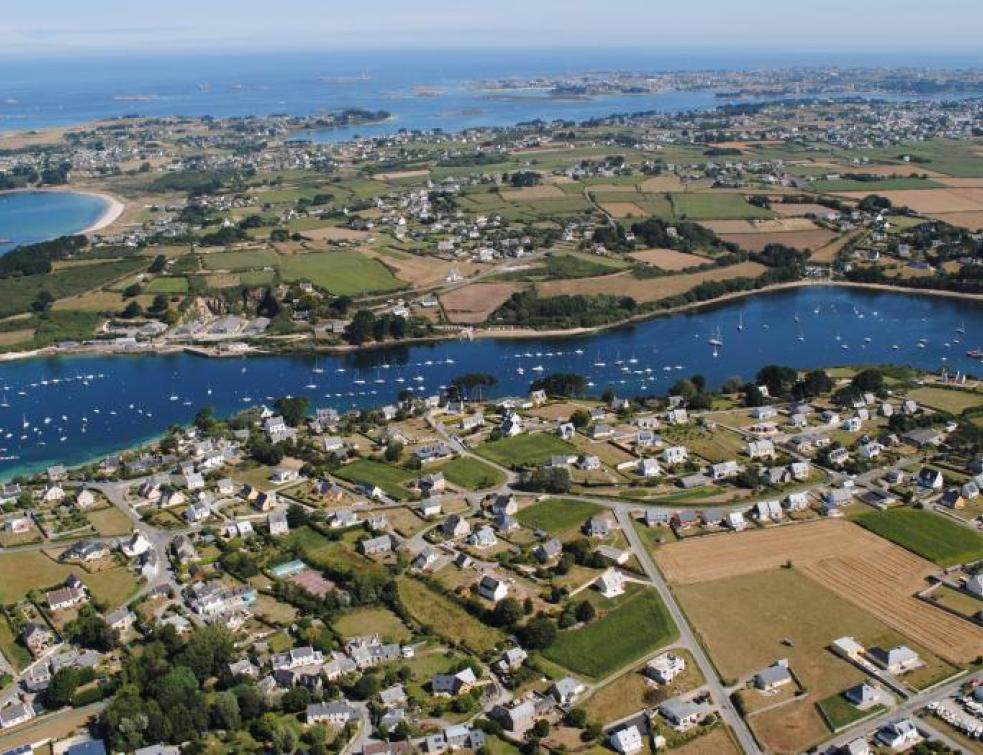 Un village breton cède des terres pour s'exonérer de la loi Littoral