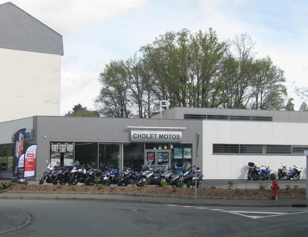 Un magasin de motos passif à moins de 540 € HT/m²