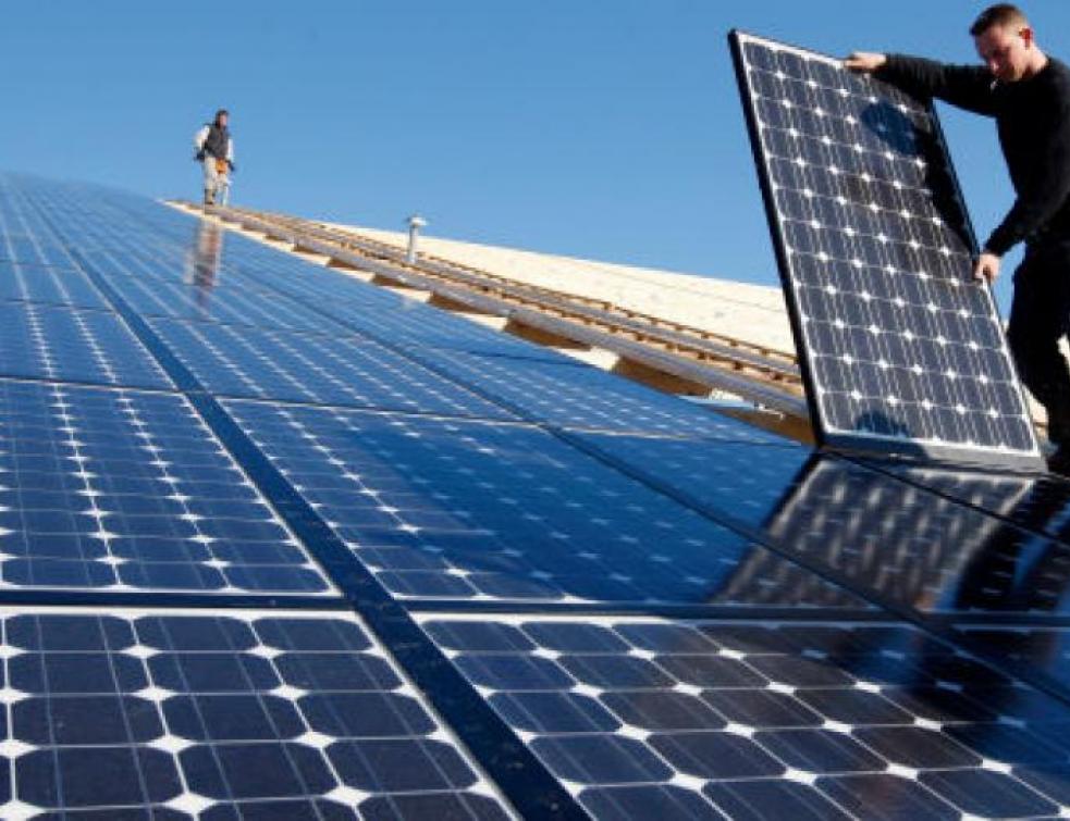 Energie solaire : le gouvernement relève l'objectif du Grenelle