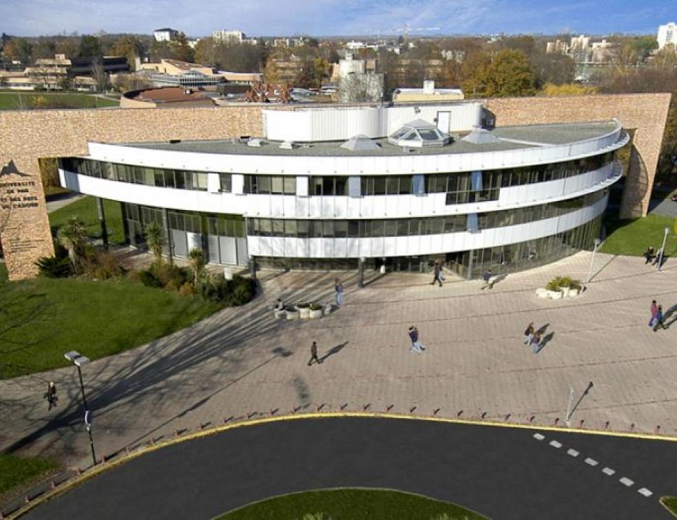 Le nouveau bâtiment de l'université de Pau non conforme