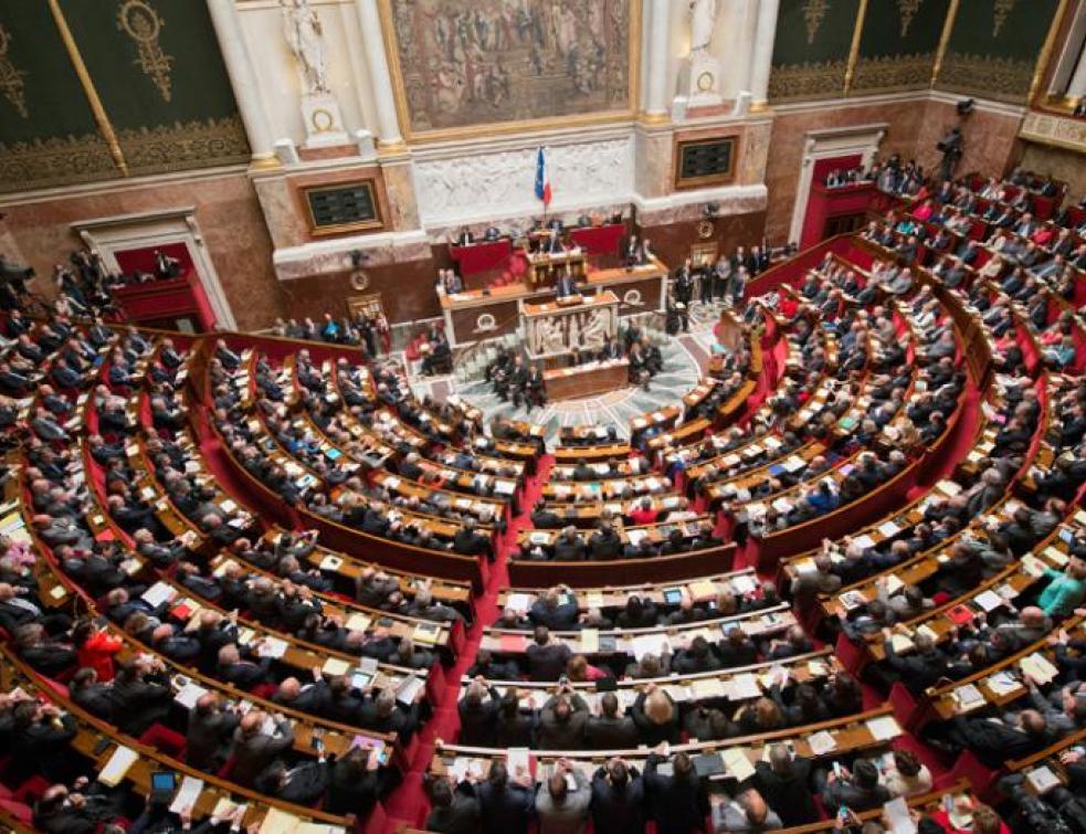 Valls entretient le flou sur le calendrier de ND-des-Landes
