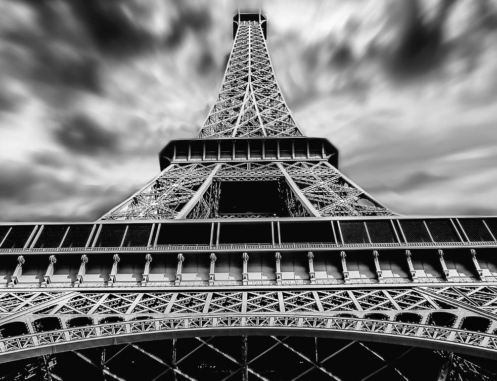 Un concours international pour réaménager le site de la Tour Eiffel