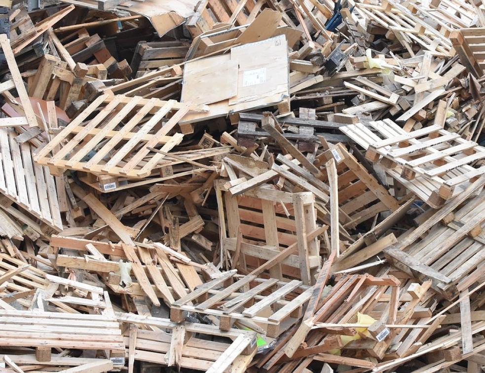 Les cimentiers veulent doubler la quantité de déchets de bois utilisée d'ici à 2025