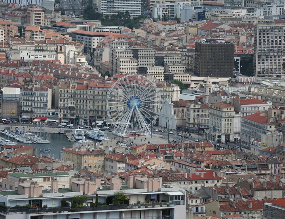 Un collectif s'oppose à la reconstruction de 31 écoles en PPP à Marseille