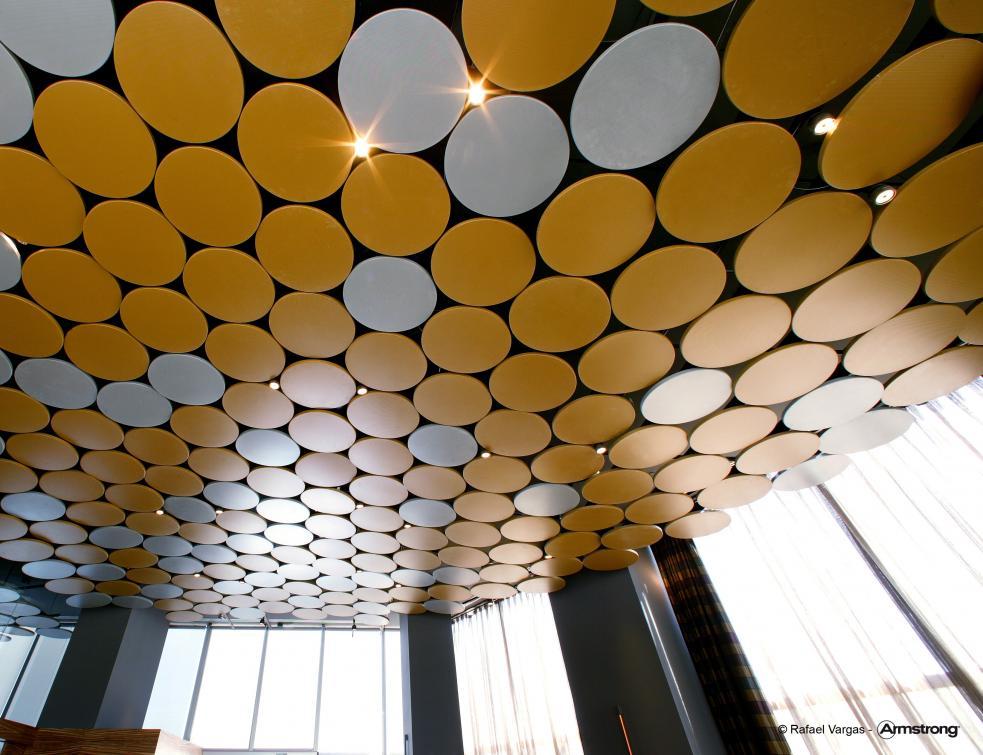 Les atouts des plafonds acoustiques Armstrong Ceiling Solutions