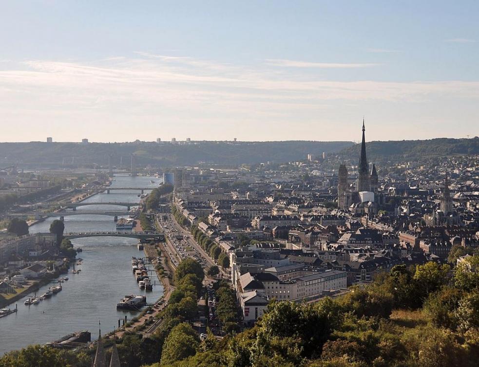 Contournement Est de Rouen: le conseil municipal de la ville vote symboliquement contre