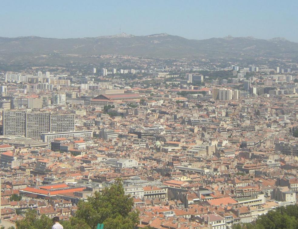 Marseille: 1,5 milliard d'euros pour les transports, la culture et la sécurité