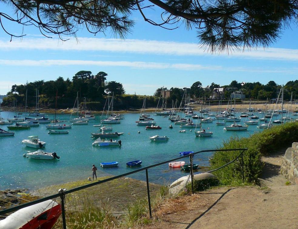 Bretagne: la justice confirme le tracé du sentier littoral de Saint-Briac
