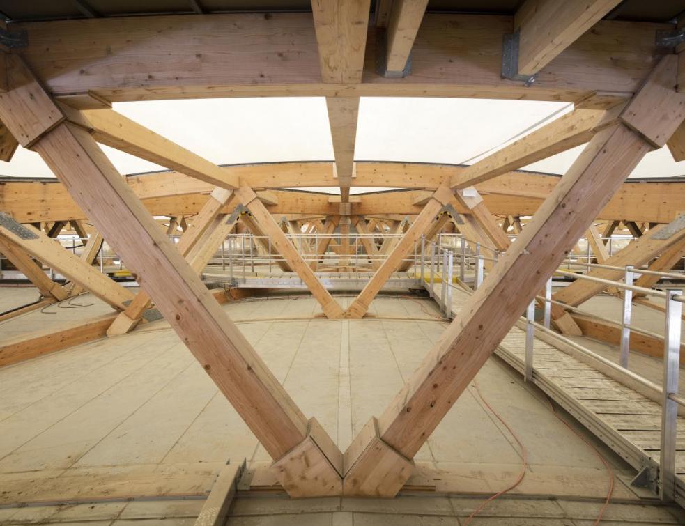 Construction bois : faut-il faire certifier les lames de bois lamellé collé ?