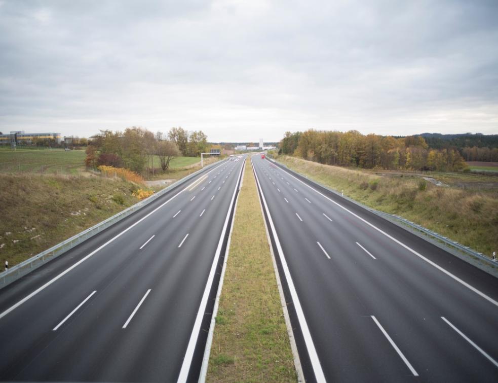 Décarboner les autoroutes, un impératif pour Vinci qui présente ses perspectives