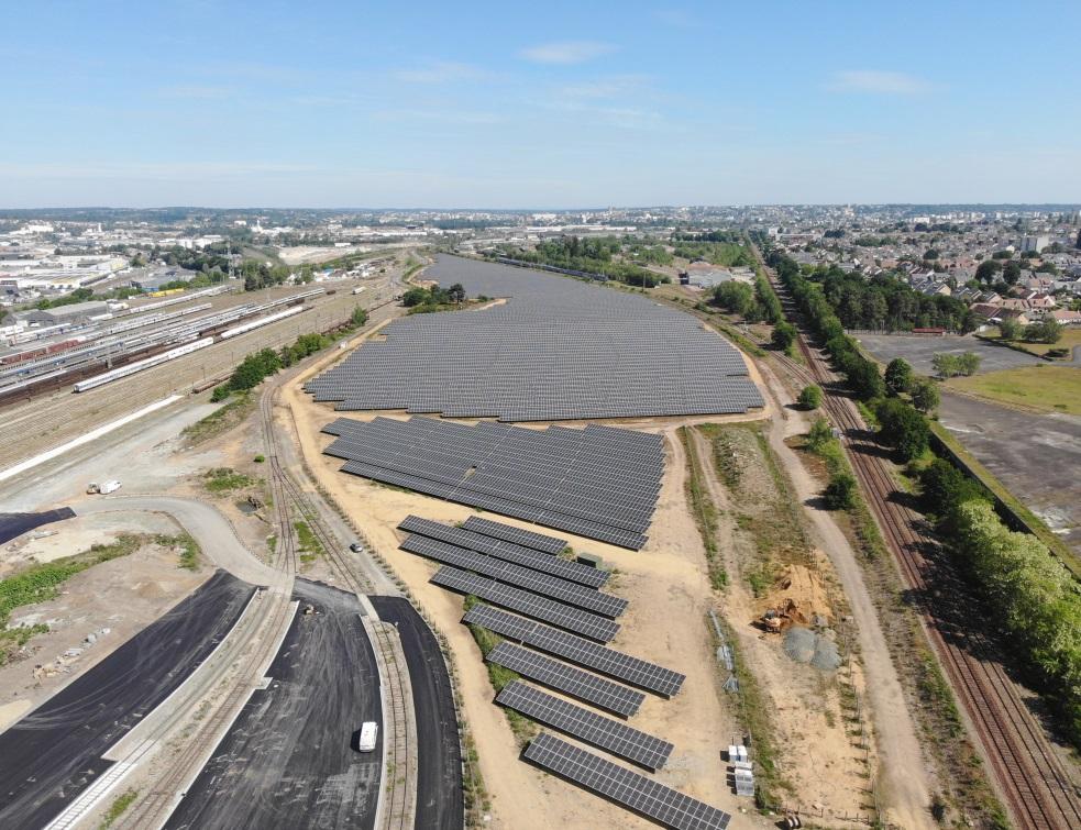 La SNCF veut multiplier les panneaux solaires sur son foncier