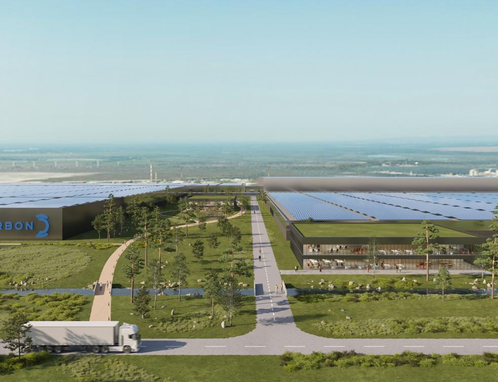 Les futurs bâtiments de l'usine photovoltaïque Carbon à Fos-sur-Mer
