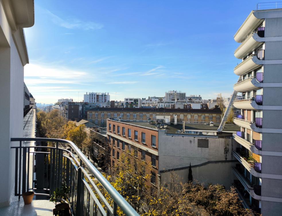 Panorama parisien sur des logements de différentes générations