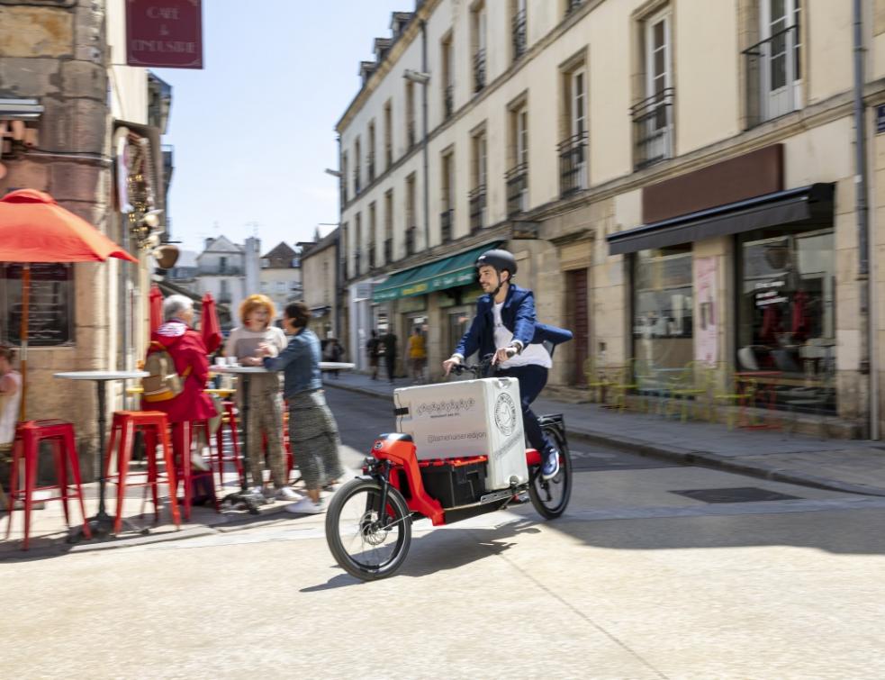 Toyota étend sa gamme utilitaire avec un vélo-cargo à assistance électrique. © Toyota