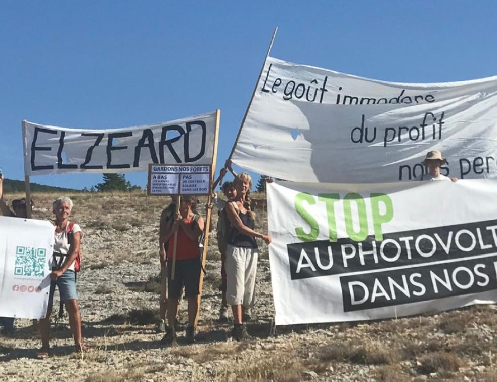 Des dizaines de manifestants se sont régulièrement mobilisés hier matin. © J.C.M. / La Provence