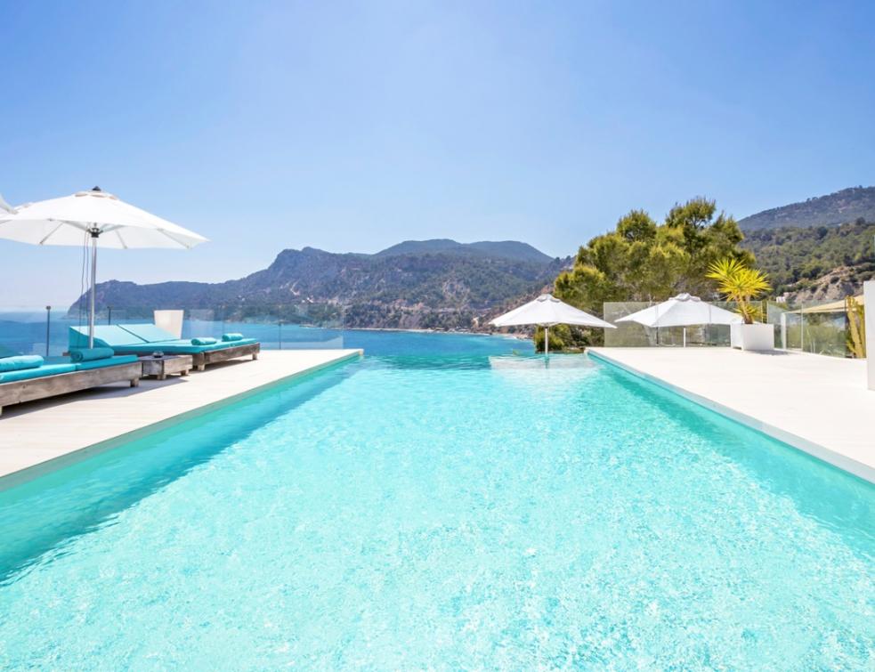 Le local technique, élément indispensable et indissociable d'une piscine. © AMA