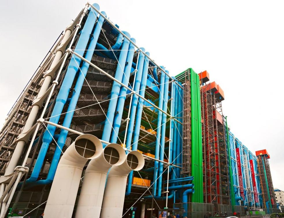 Le centre Pompidou, réalisation des architectes Renzo Piano et Richard Rogers. © Jorge Felix Costa / Shutterstock