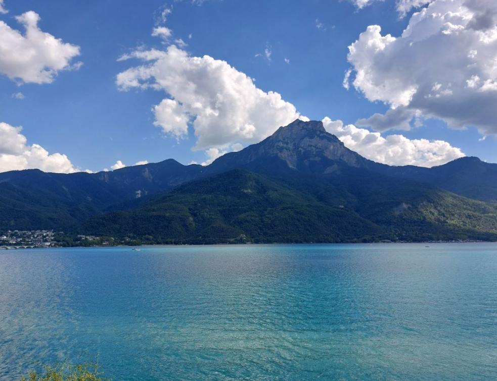 Le lac de Serre-Ponçon. © Laure Pophillat