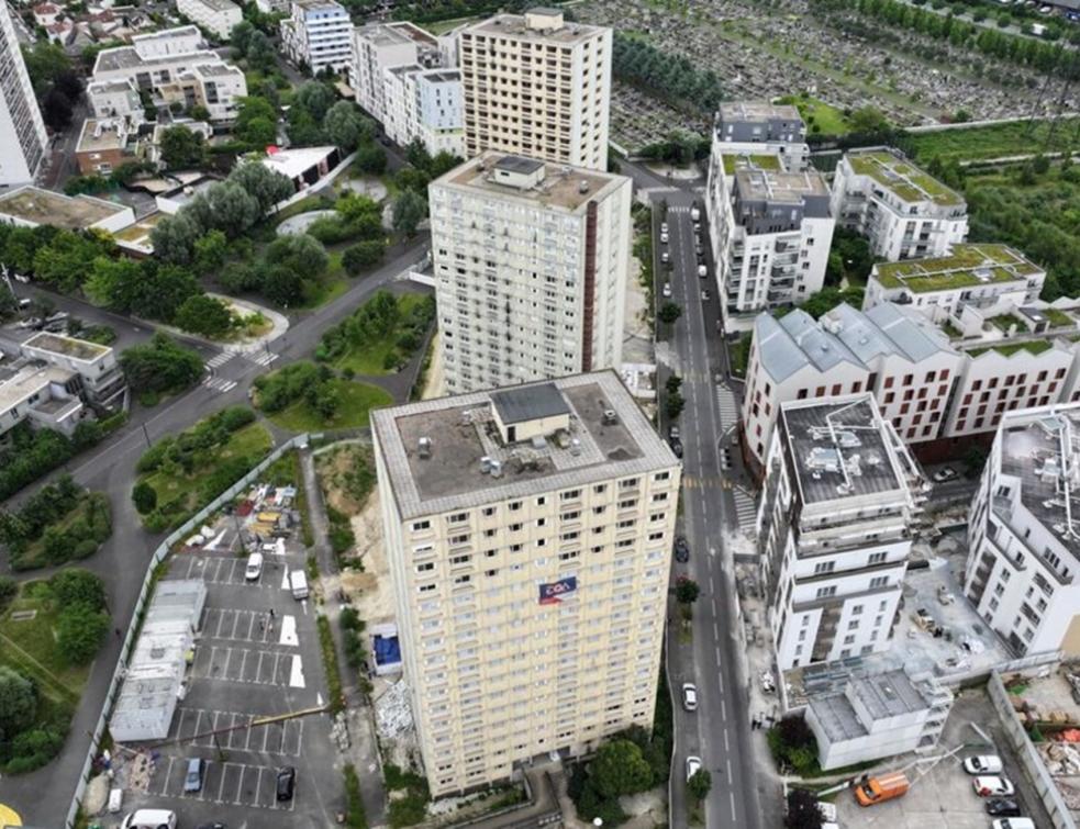 Construites dans les années 1970, les trois dernières tours Alouettes disparaîtront du paysage ce dimanche. © TimelapseGo