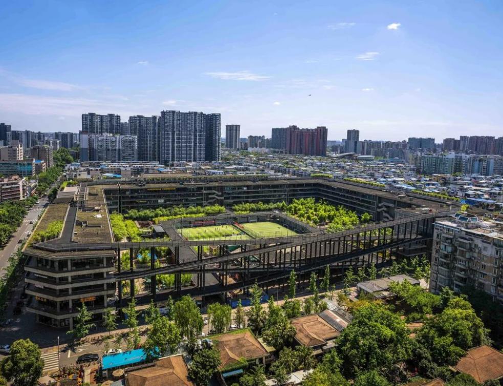 West Village, une cour commerciale à Chengdu, en Chine. © Chen Chen