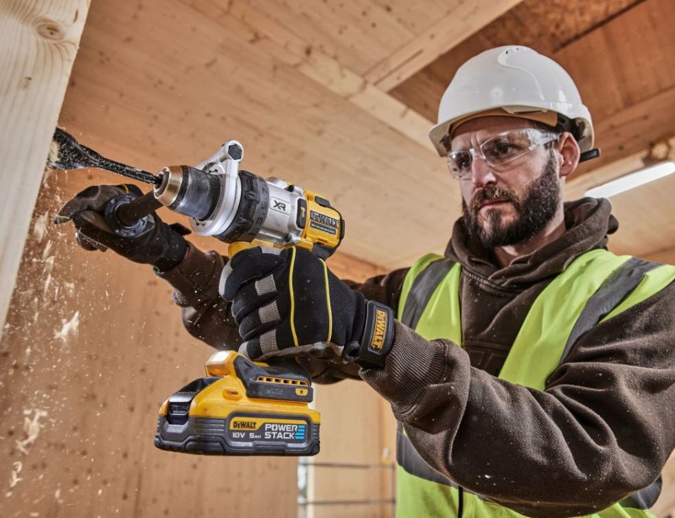 La nouvelle perceuse visseuse DCD1007 DeWalt. © DeWalt